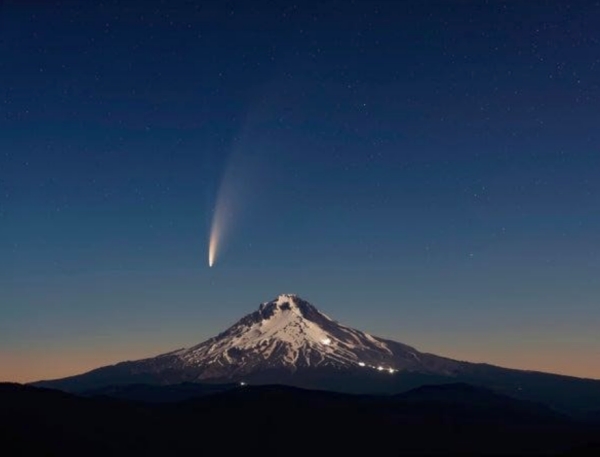 Comet NEOWISE over Mount Hood